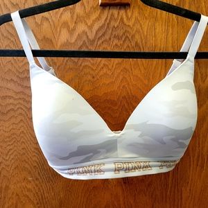 VS Wear Everywhere Wireless Bra. 34DD Grey Camo.
